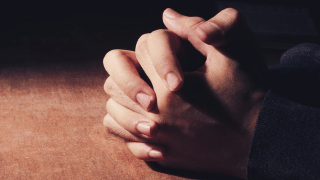 Aprenda métodos práticos para manter sua fé forte nos momentos de dúvida e incerteza.