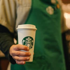Empleos en Starbucks: ¡Salarios desde R$9 a R$16 por hora!