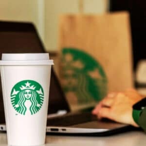 Is it Worth Working at Starbucks? Discover the Benefits and Challenges of the Position!